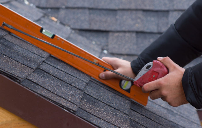 What is 1 square in roofing?