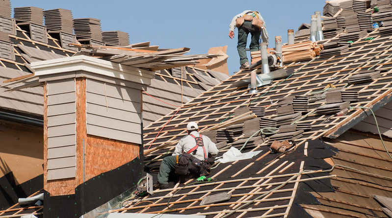 What Things Affect The Commercial Roofing Service Life